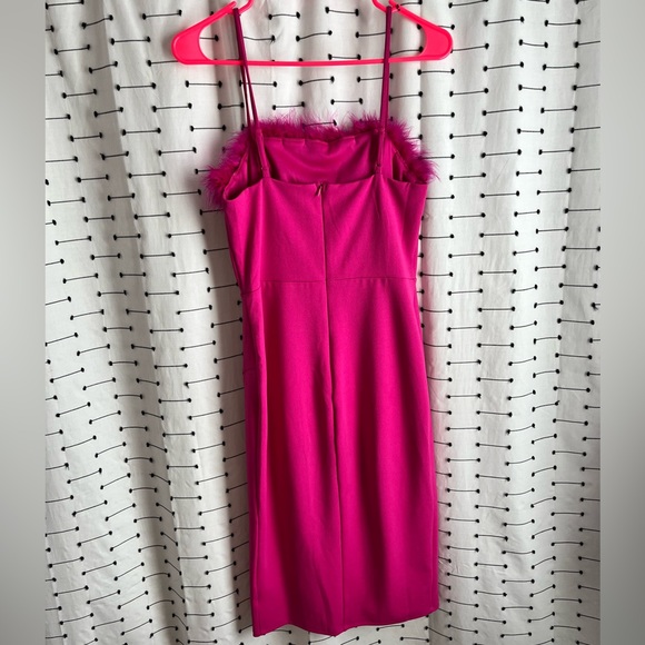 Pink midi dress with feathers - Picture 3 of 4